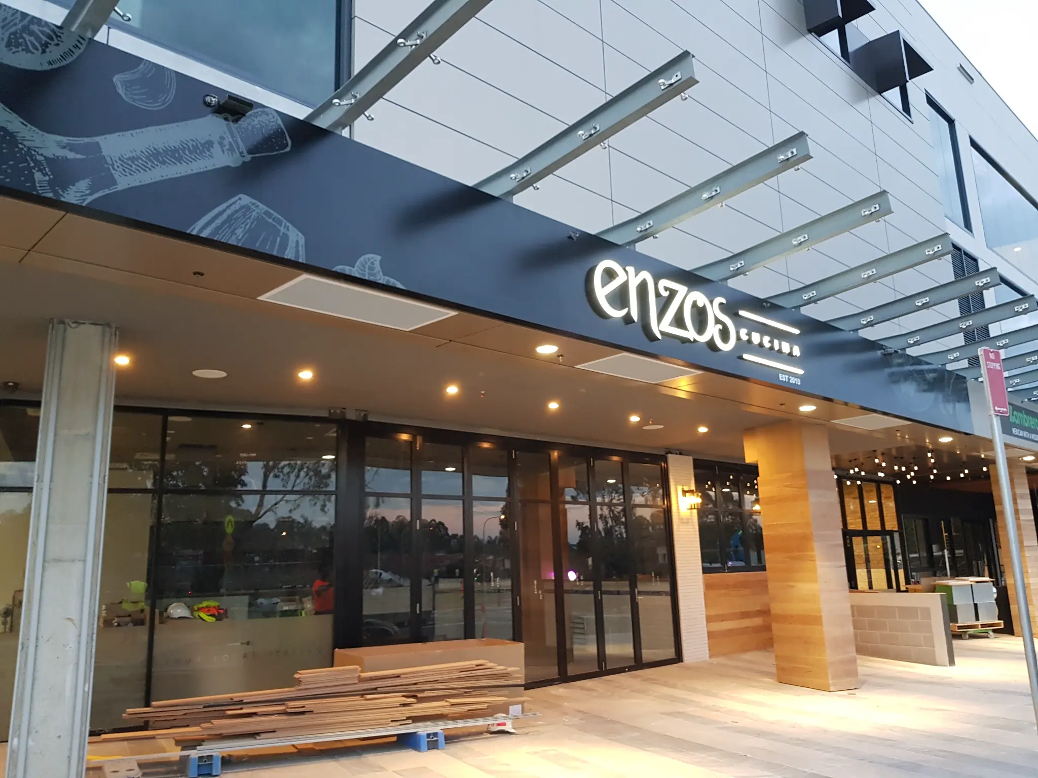 Enzos Cucina illuminated restaurant fascia signage